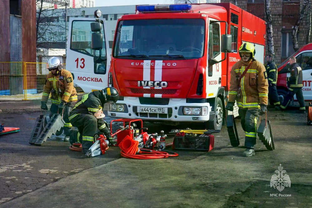 В Москве определили лучшую команду по проведению аварийно-спасательных работ при ликвидации последствий аварий на автомобильном транспорте